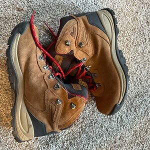 Columbia Brown and Red Lace Up Boots